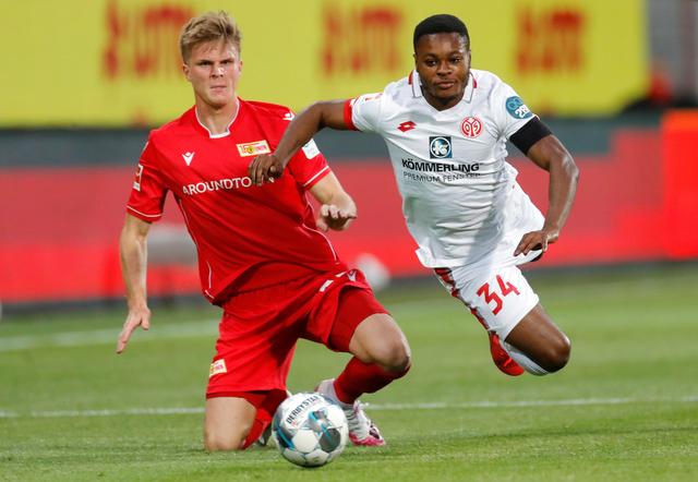 一款曾因首 一款曾因首