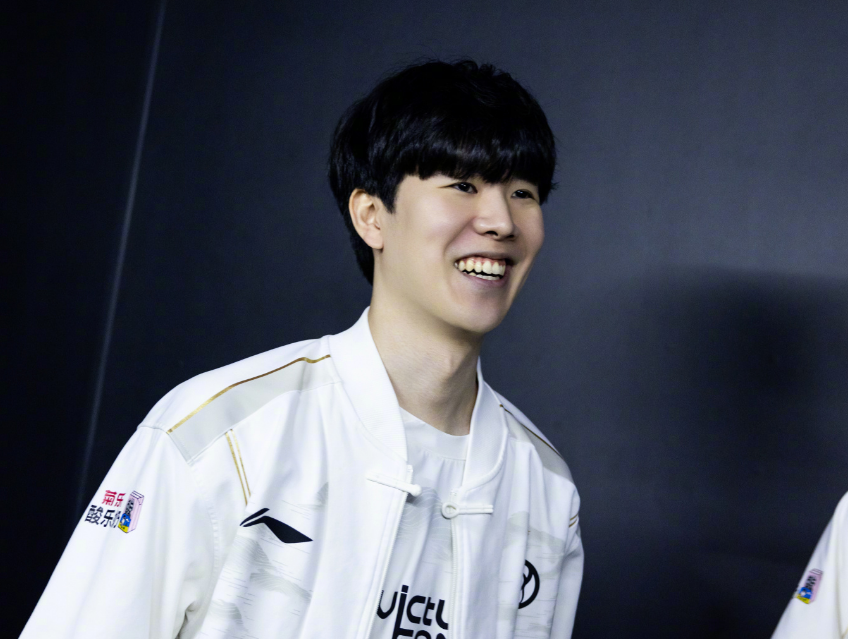 中超在悄然 中超在悄然